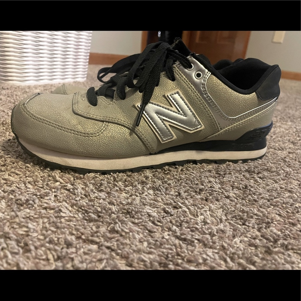 Metallic New Balance 574